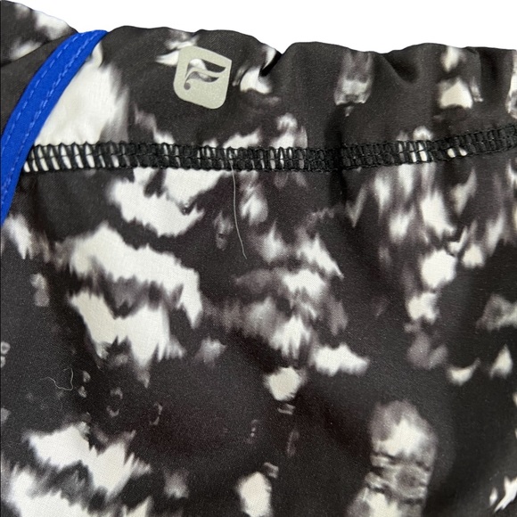 {Fabletics} Athletic Shorts Royal Blue Waistband Lightweight Patterned Black - Picture 6 of 9